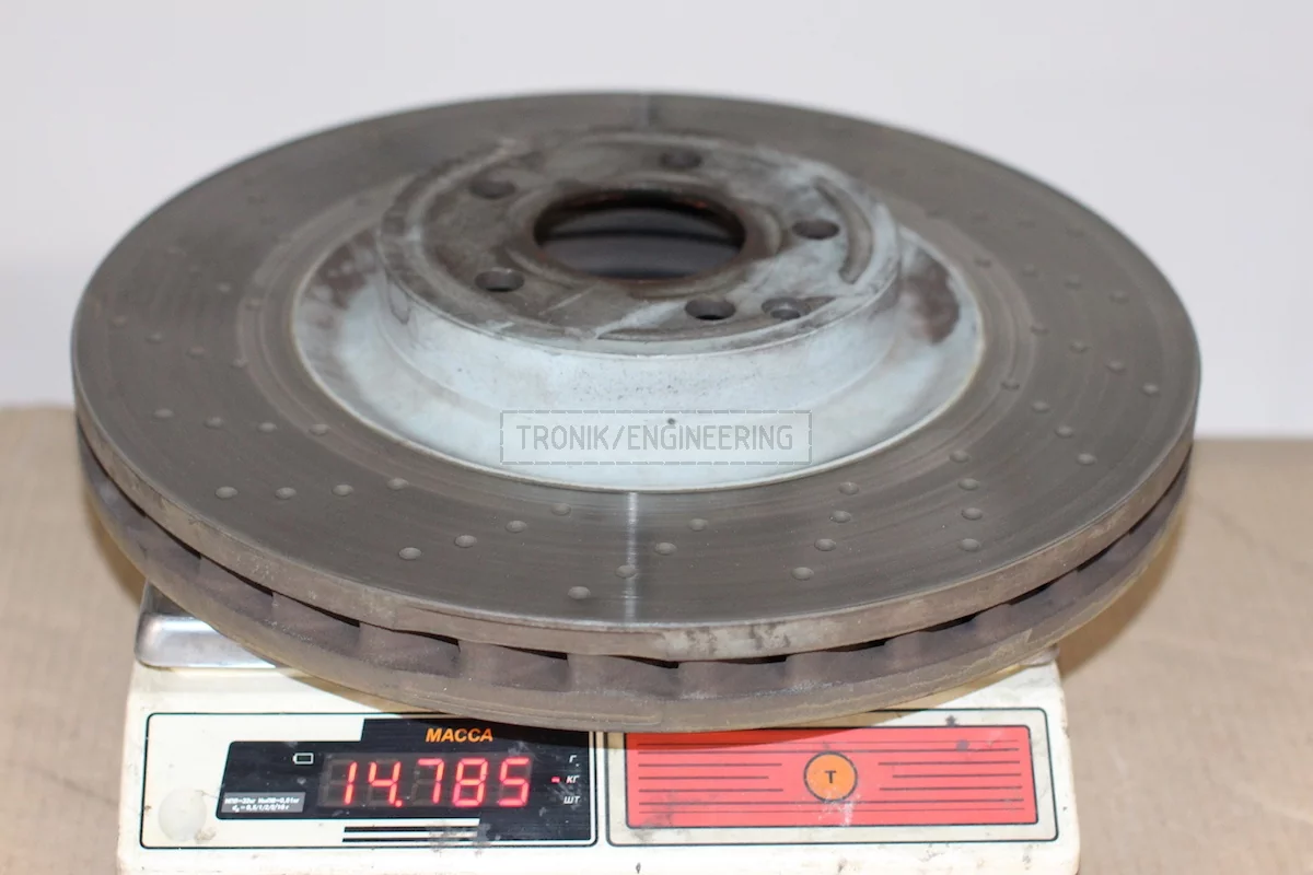 established front brake rotor weight is 14,8 kg