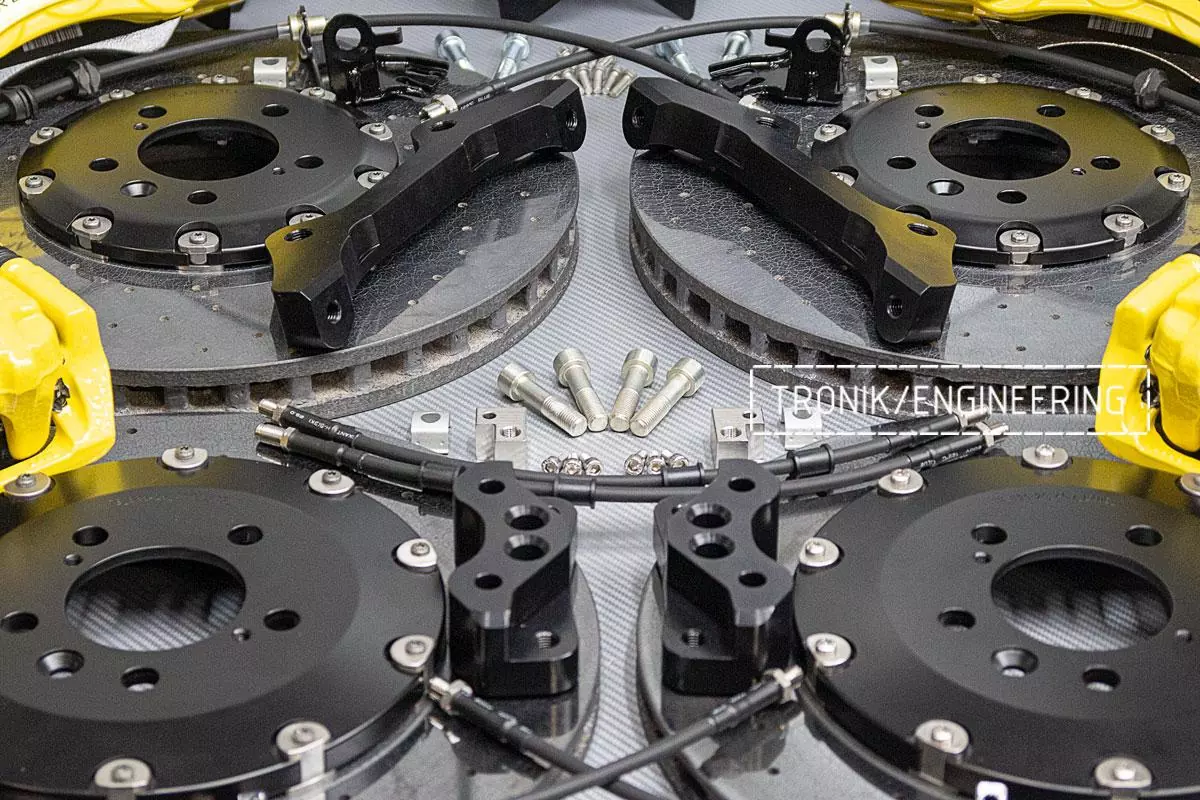 Land Rover L405 carbon-ceramic brakes. pic_3