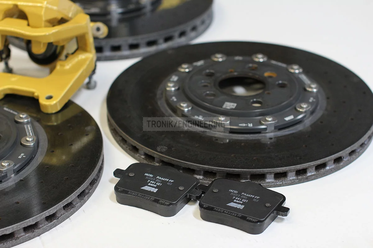 Carbon-ceramic brakes for BMW M5 F90. Photo 3