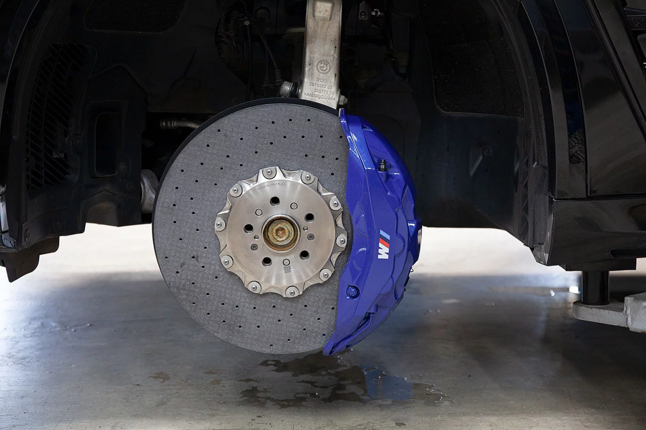 BMW X5/X6 F95/F96 carbon-ceramic front brakes.