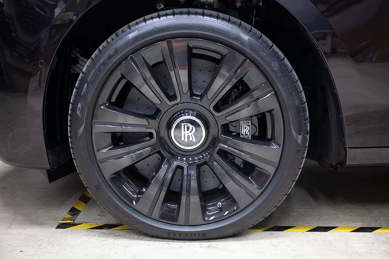 Rolls-Royce Ghost RR21 Carbon-ceramic brakes. pic 6