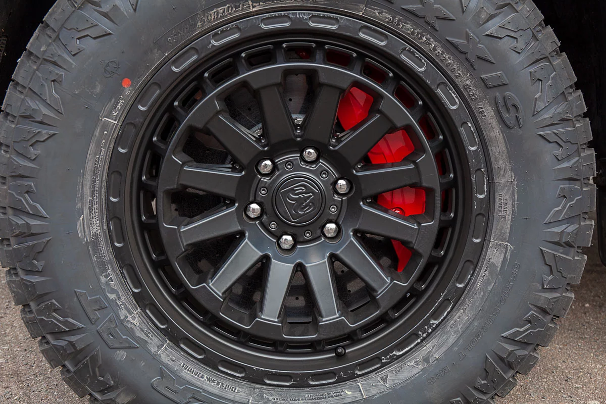 Dodge RAM TRX carbon-ceramic brakes. Pic 9