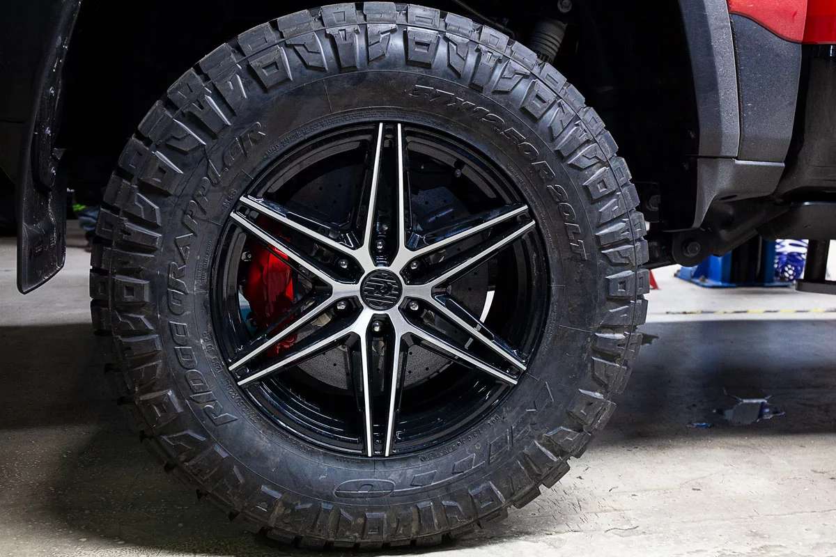 Carbon-ceramic brake kit Dodge RAM TRX . Pic 13