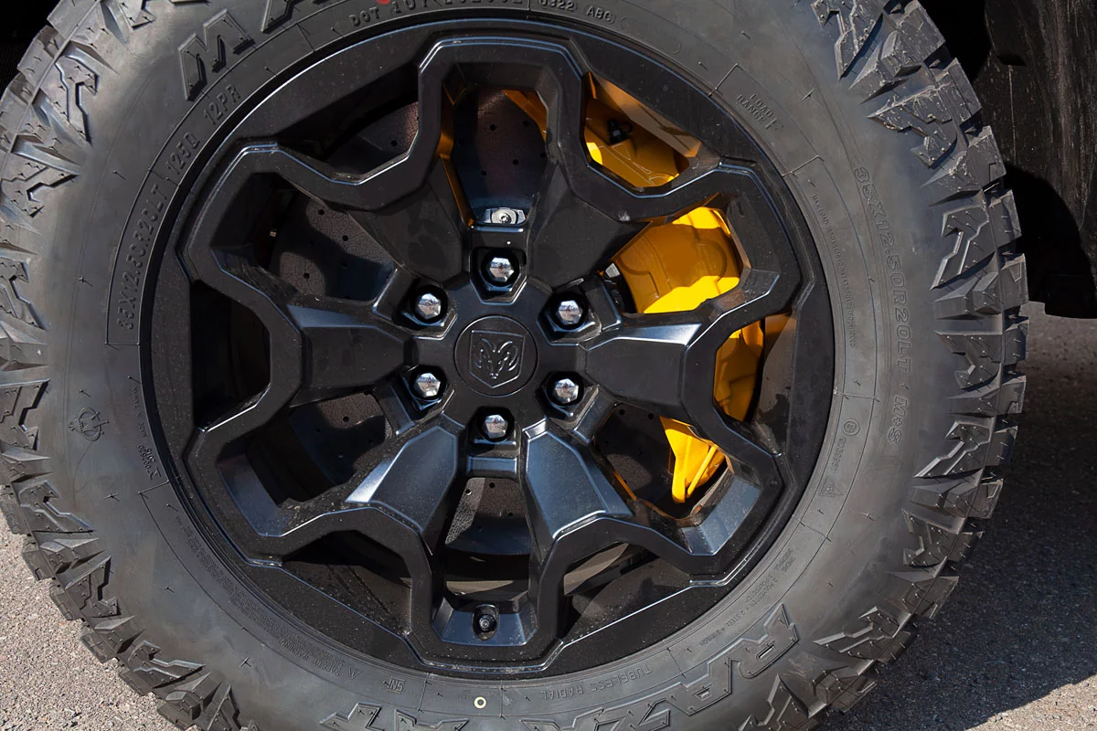 Dodge RAM TRX carbon-ceramic brakes. Pic 2