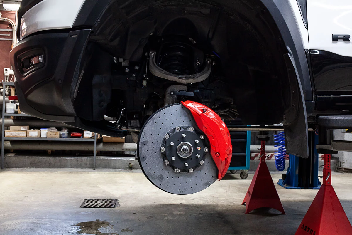 Dodge RAM TRX carbon-ceramic brakes. Pic 5