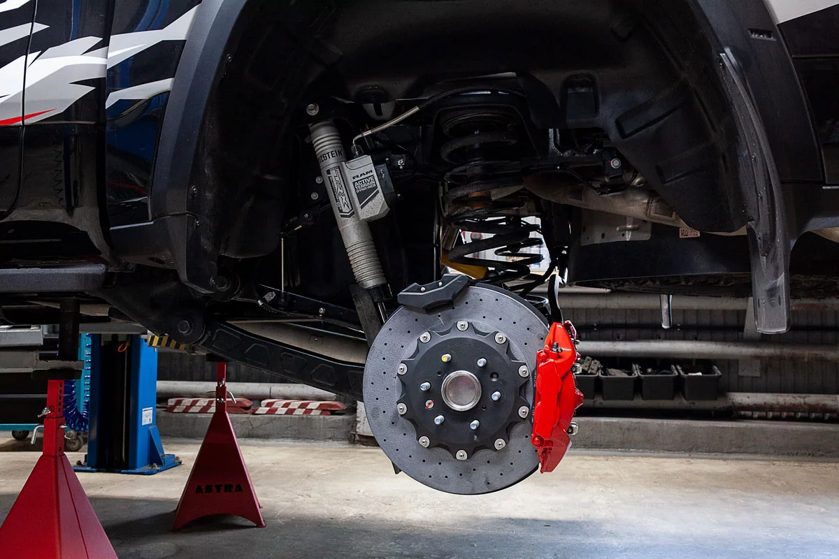 Dodge RAM TRX carbon-ceramic brakes. Pic 7