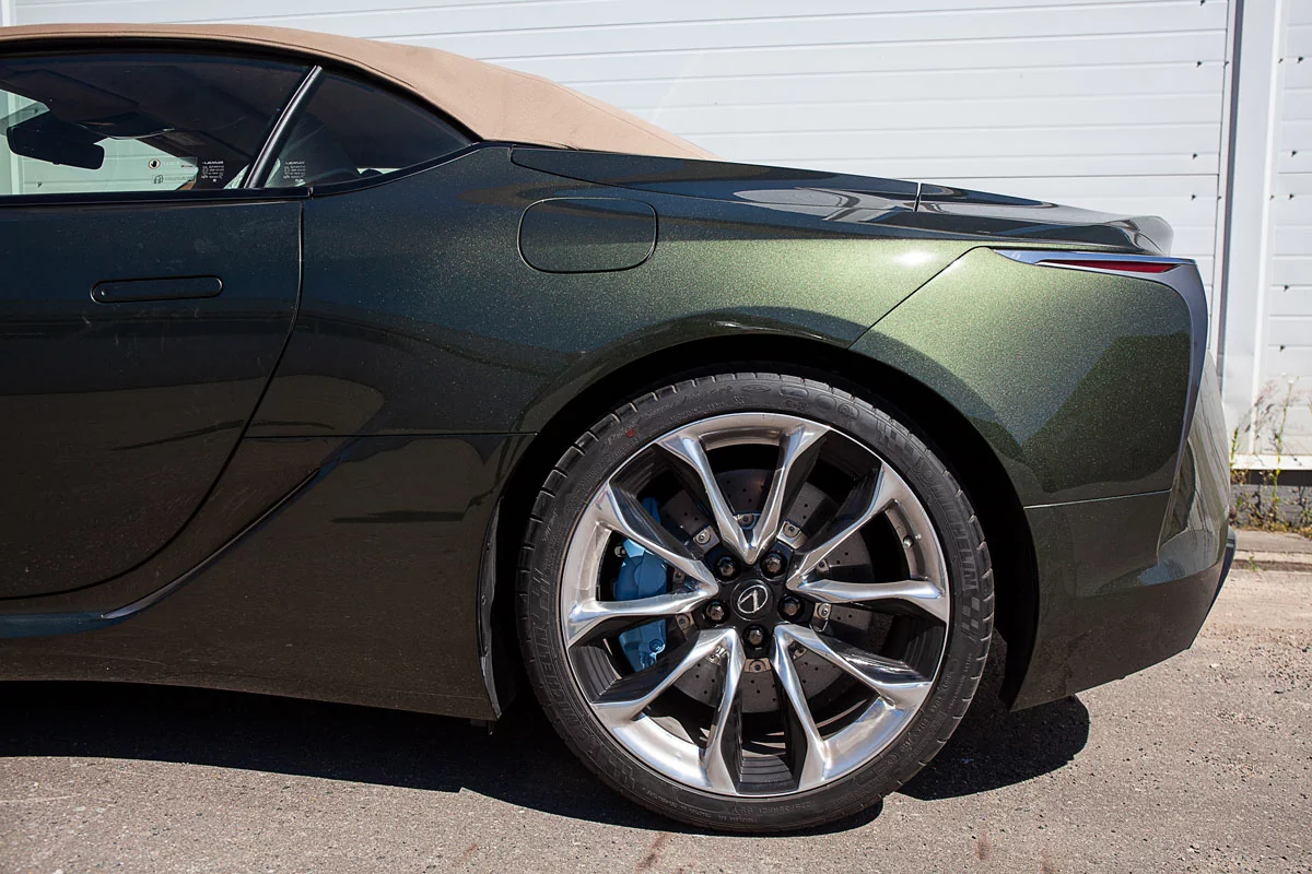 Lexus LC500 carbon-ceramic brakes. Pic 11