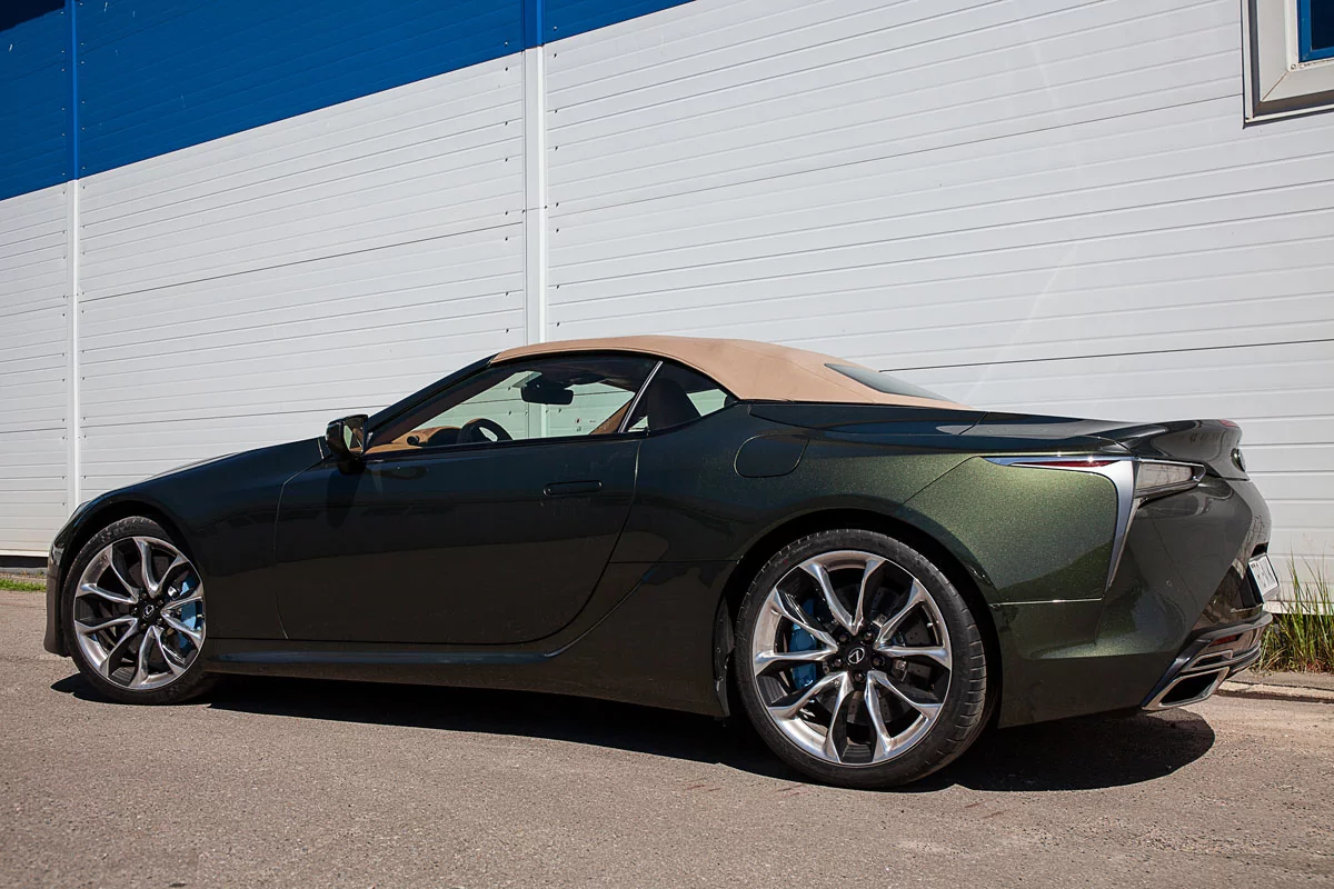 Lexus LC500 carbon-ceramic brakes. Pic 14