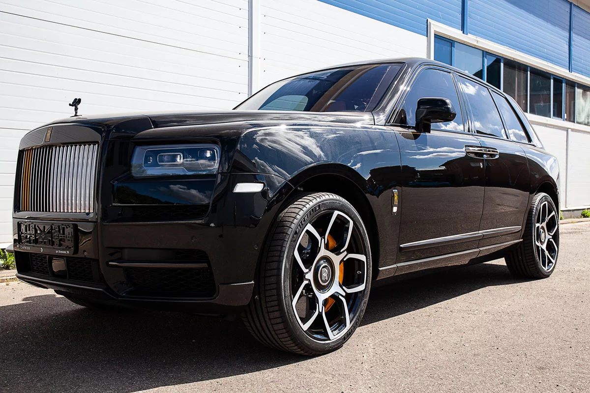 Rolls-Royce Cullinan carbon-ceramic brakes. Pic 11