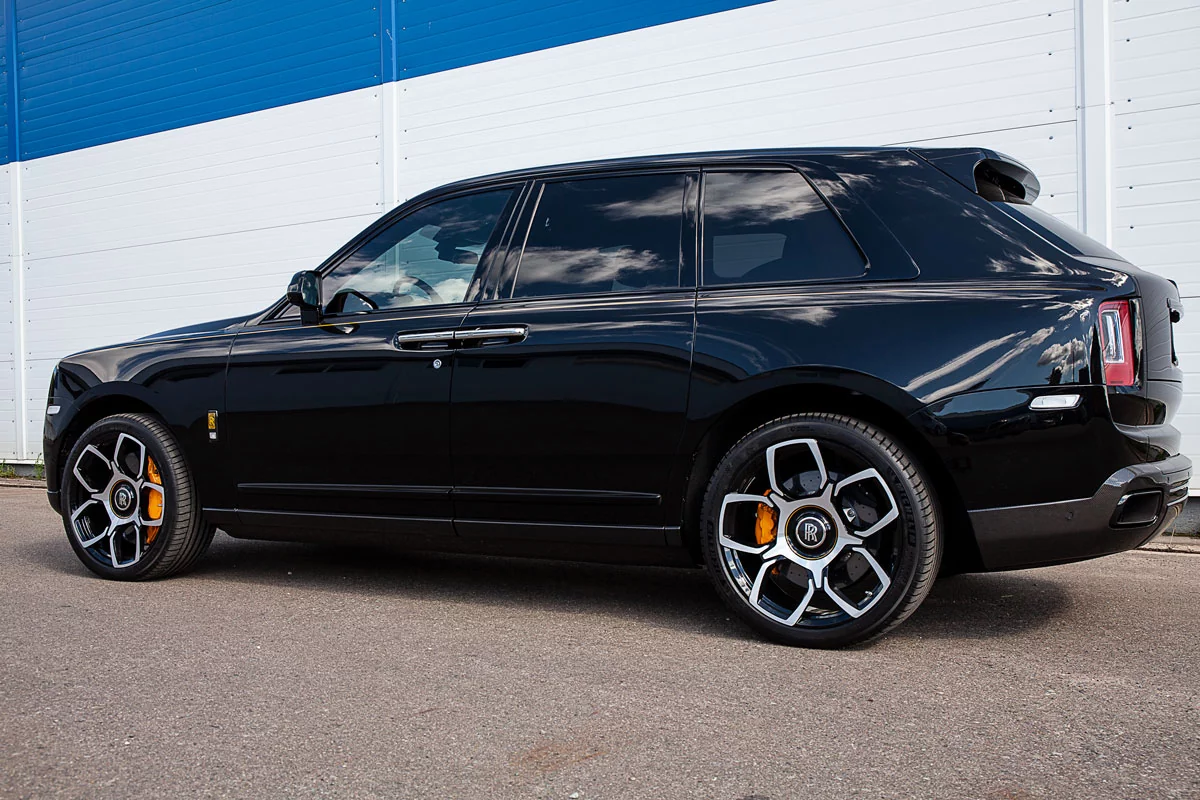 Rolls-Royce Cullinan carbon-ceramic brakes. Pic 13