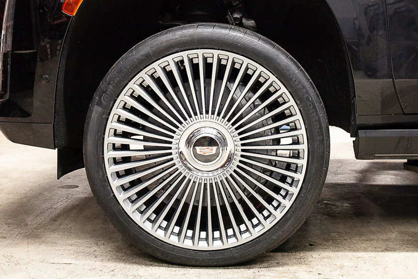 Cadillac Escalade carbon-ceramic brakes. Pic 6