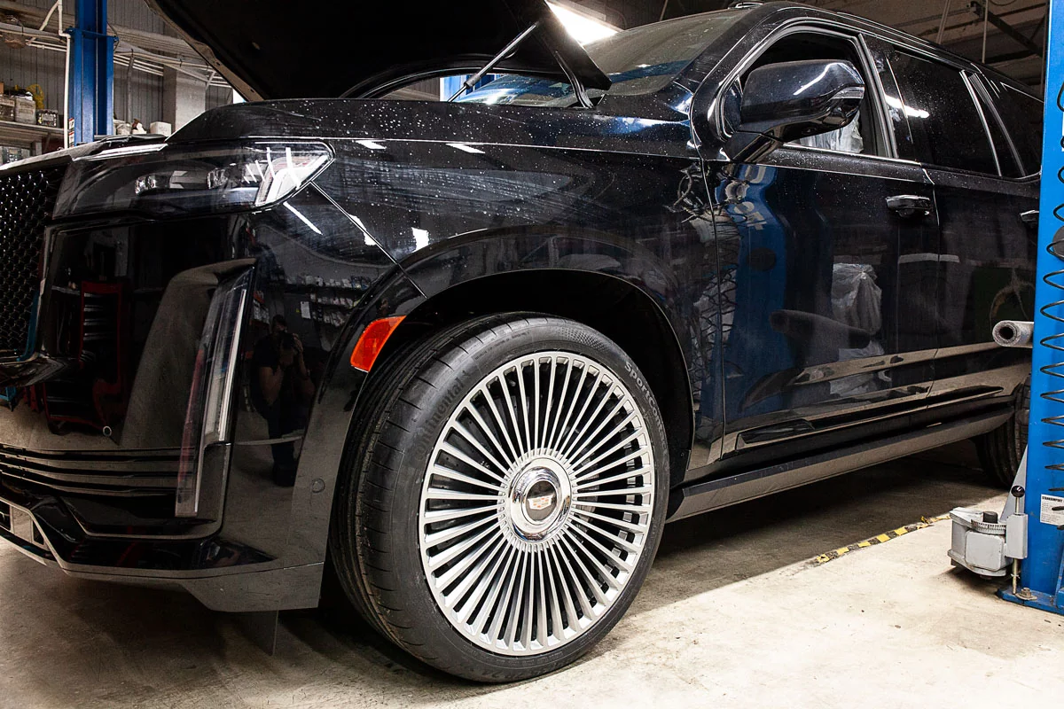 Cadillac Escalade carbon-ceramic brakes. Pic 10