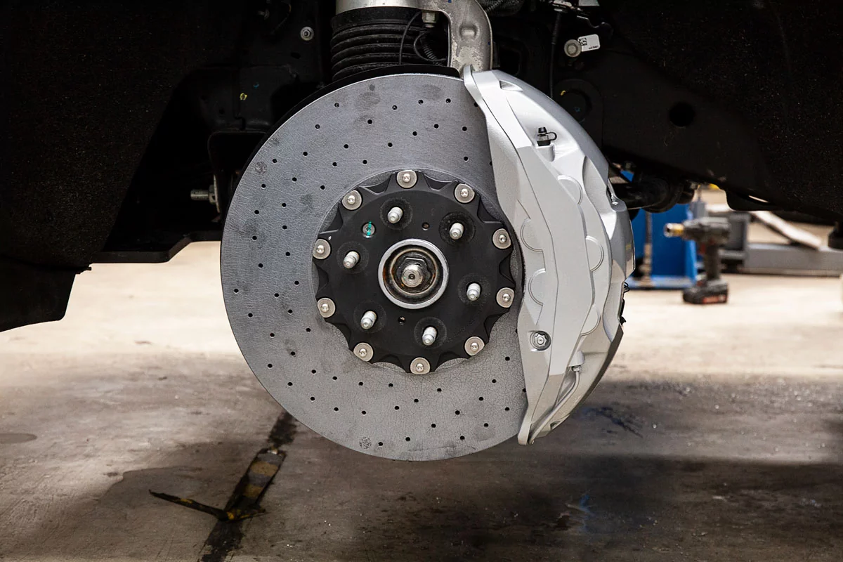 Cadillac Escalade carbon-ceramic brakes. Pic 1