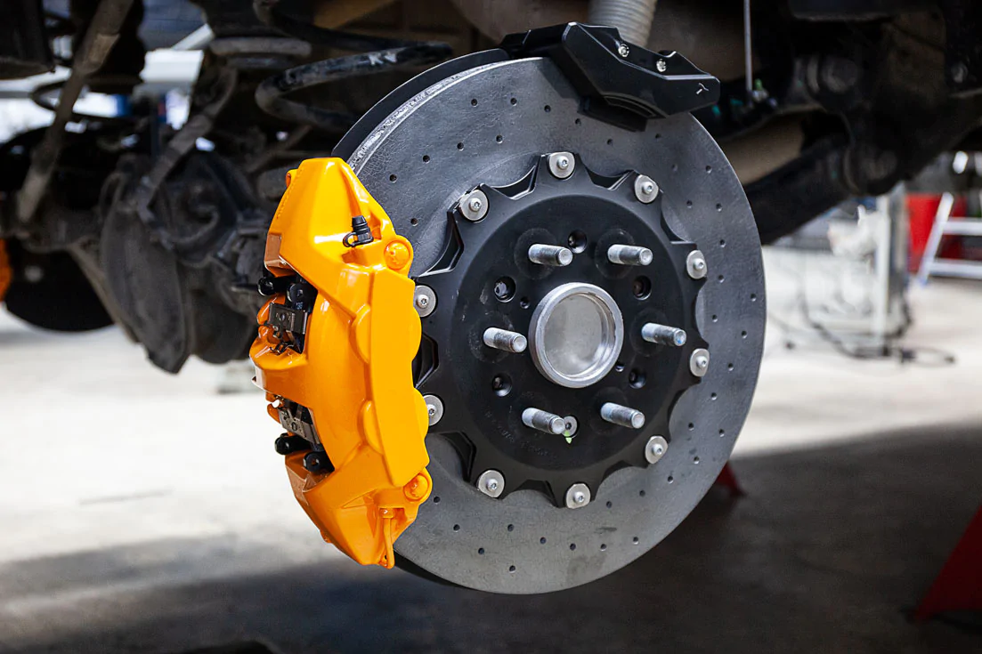 Dodge RAM TRX carbon-ceramic brakes. Pic 2