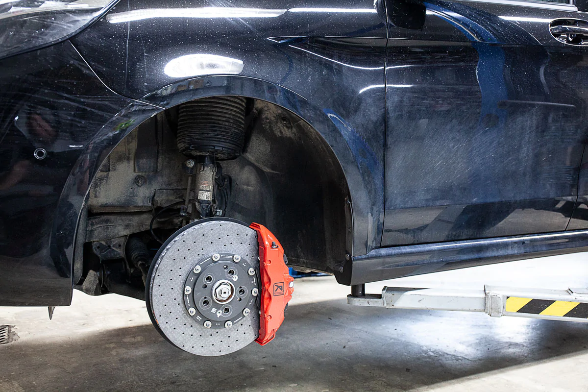 Mercedes-Benz W447 V-class carbon-ceramic brakes. Pic 5