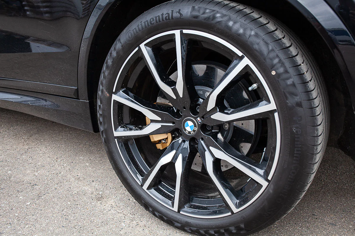 BMW X7 G07 carbon-ceramic brakes. Pic 13