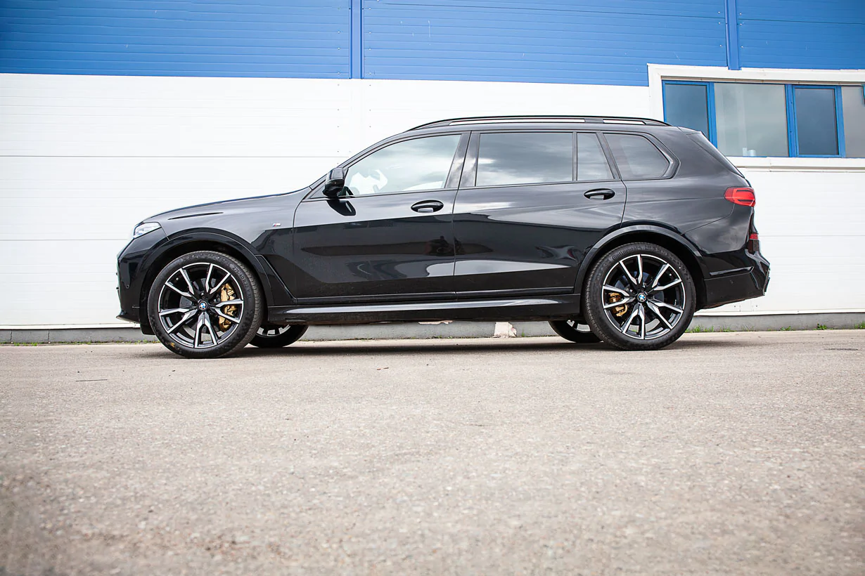 BMW X7 G07 carbon-ceramic brakes. Pic 15