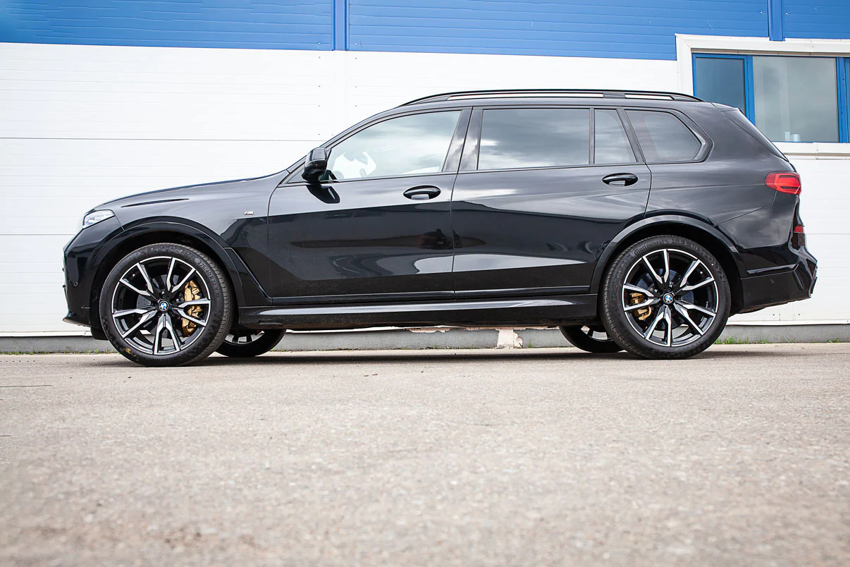 BMW X7 G07 carbon-ceramic brakes. Pic 16