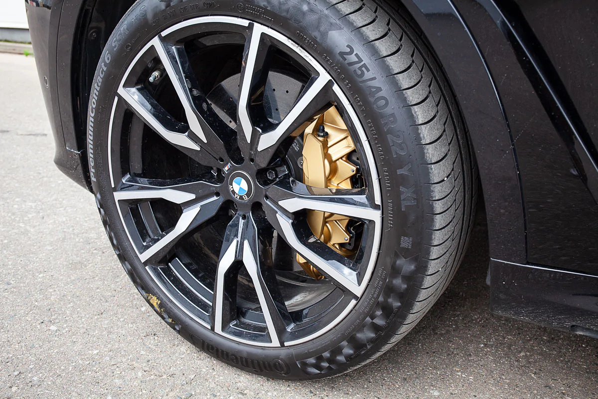 BMW X7 G07 carbon-ceramic brakes. Pic 2