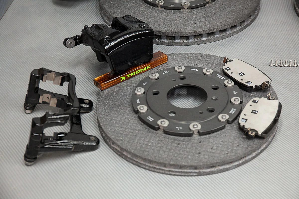 Carbon-ceramic brake kit Bentley Bentayga. Pic 2