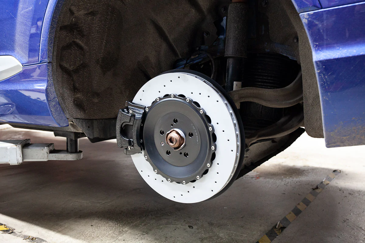 Audi Q8 brakes. Pic 6