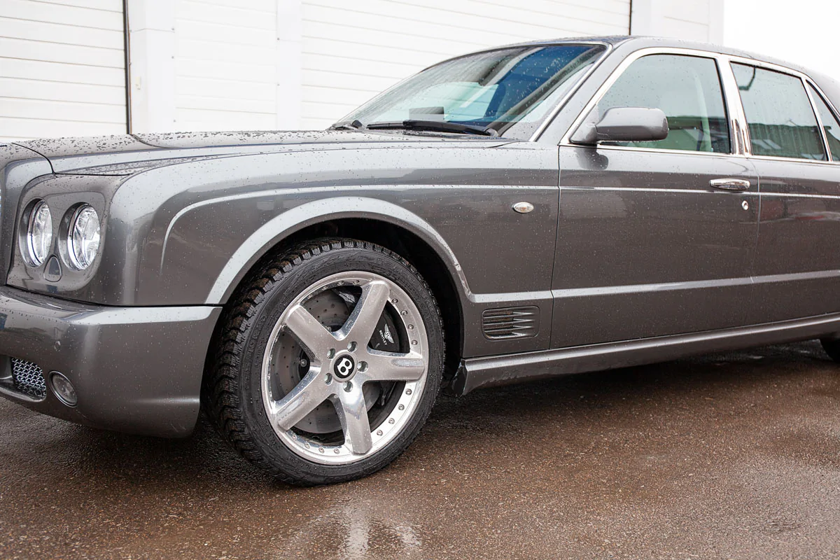 Bentley Brooklands carbon-ceramic brakes. Pic 10