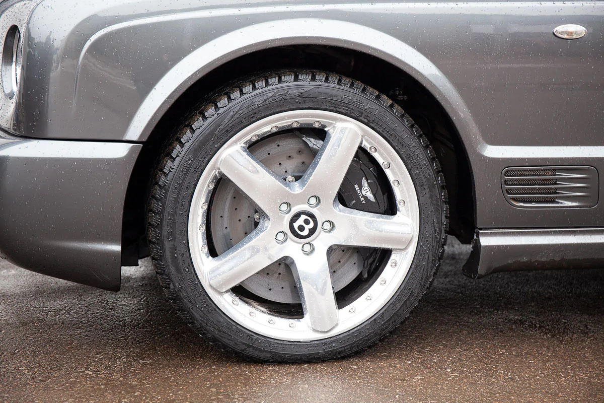 Bentley Brooklands carbon-ceramic brakes. Pic 5