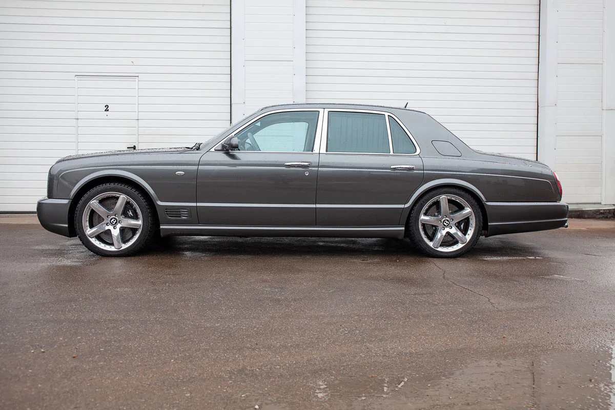 Bentley Brooklands carbon-ceramic brakes. Pic 9