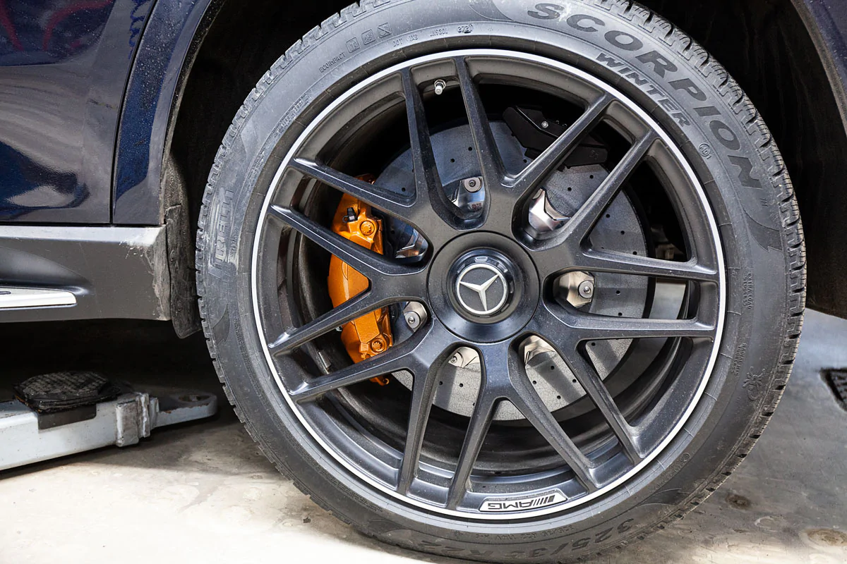 Mercedes-Benz W167 carbon-ceramic brakes. Pic 7