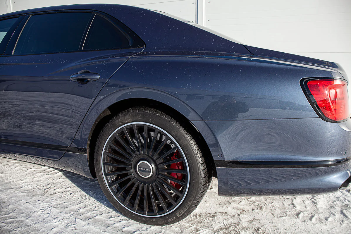 Carbon-ceramic brake system Bentley Flying Spur. Pic 16