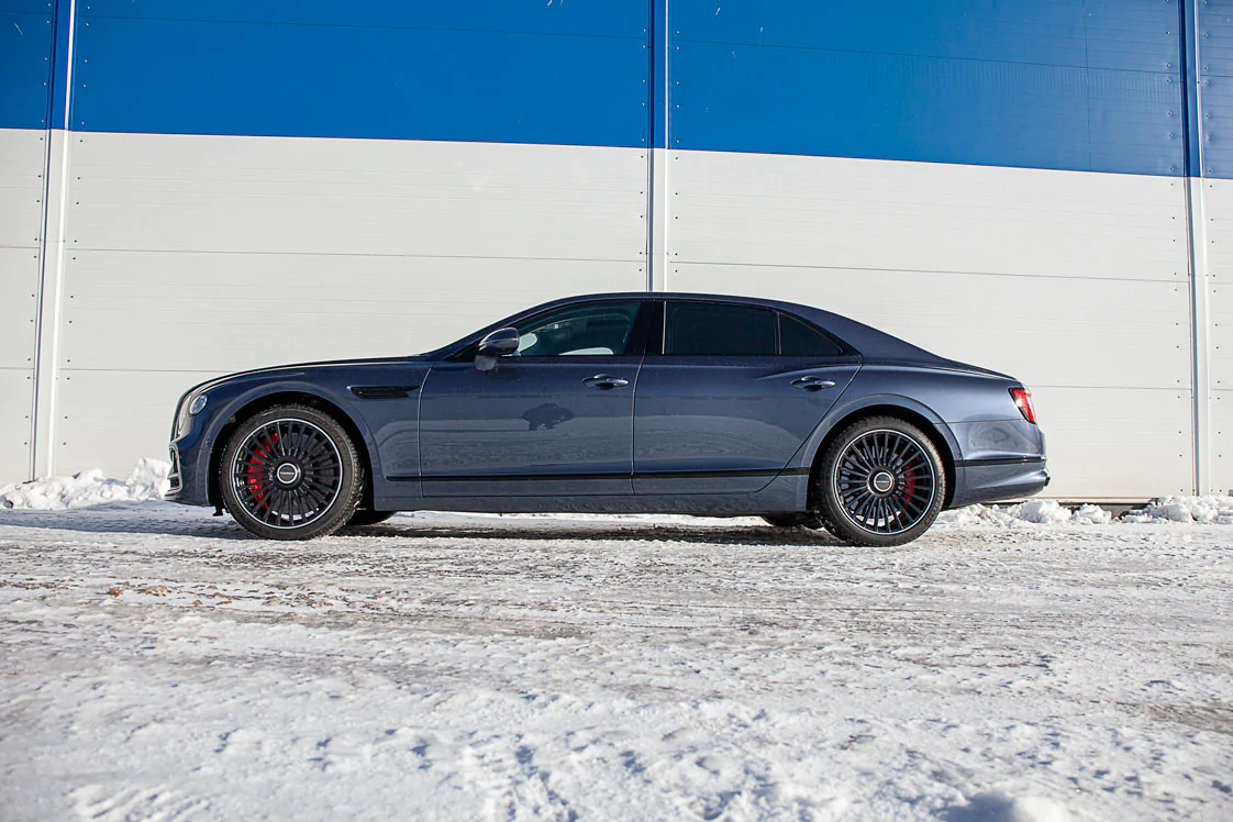 Carbon-ceramic brake system Bentley Flying Spur. Pic 22