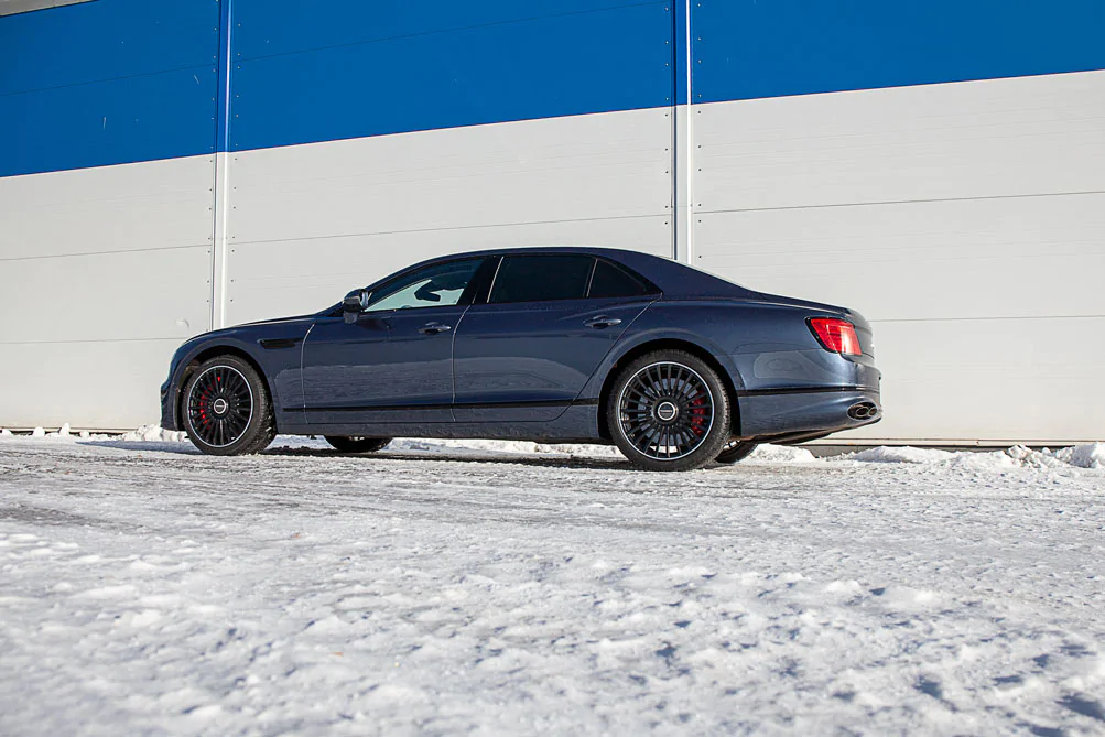 Carbon-ceramic brake system Bentley Flying Spur. Pic 23