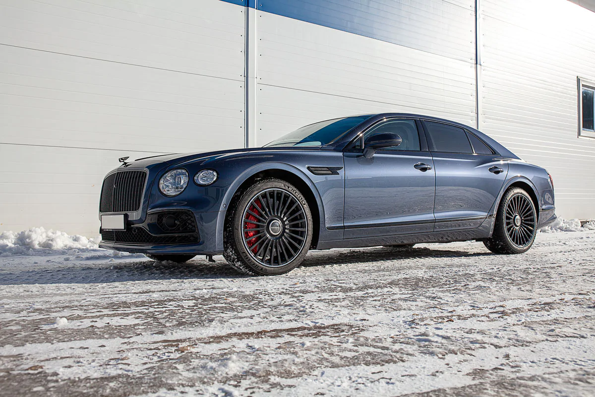 Carbon-ceramic brake system Bentley Flying Spur. Pic 24