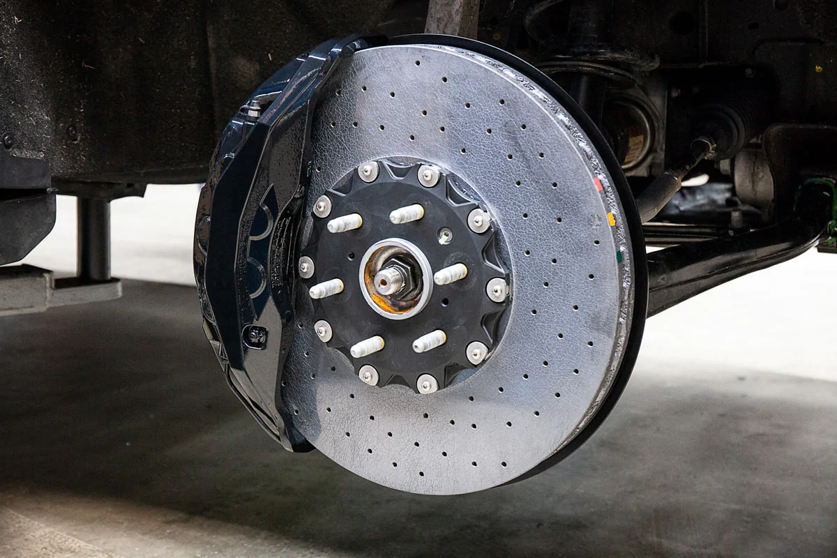 Carbon-ceramic brake system Cadillac Escalade. Pic 10