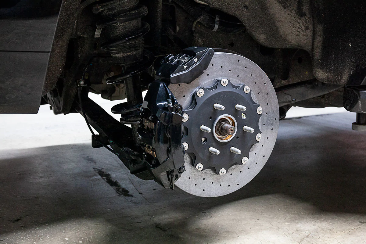 Carbon-ceramic brake system Cadillac Escalade. Pic 8