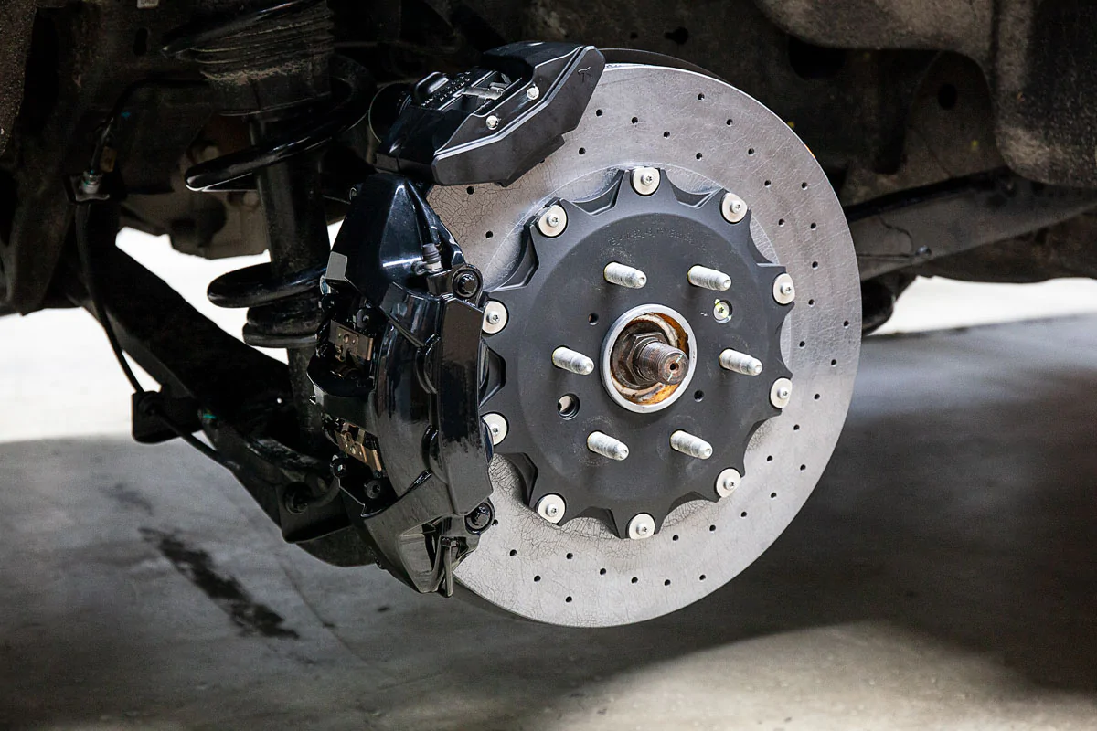 Carbon-ceramic brake system Cadillac Escalade. Pic 9