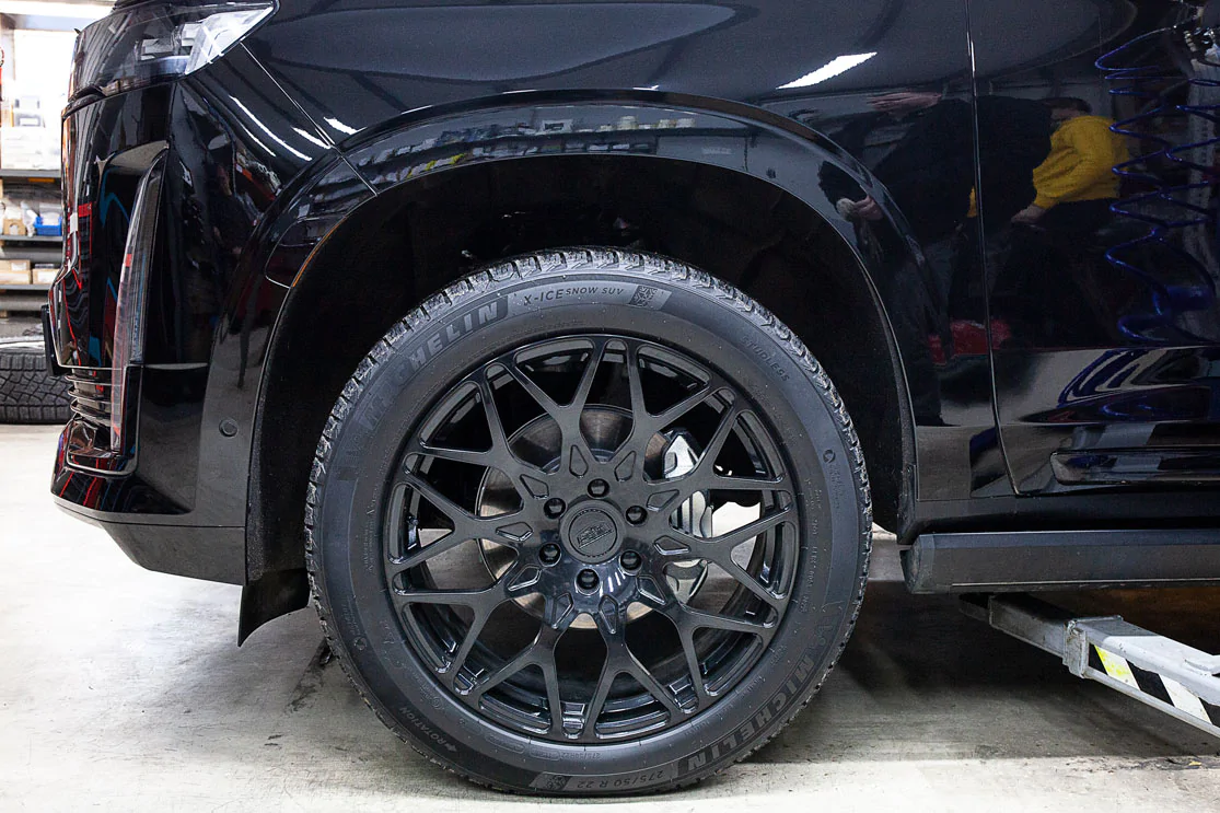 OEM Brakes Cadillac Escalade. Pic 1