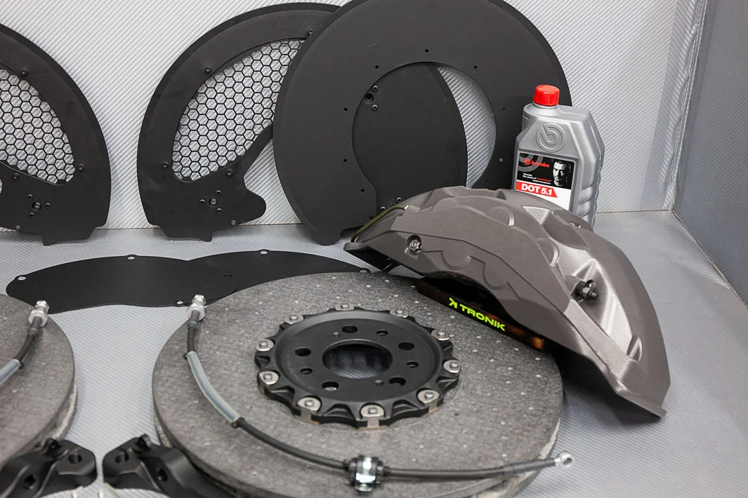 Carbon-ceramic brake system kit Dodge Challenger kit. Pic 5