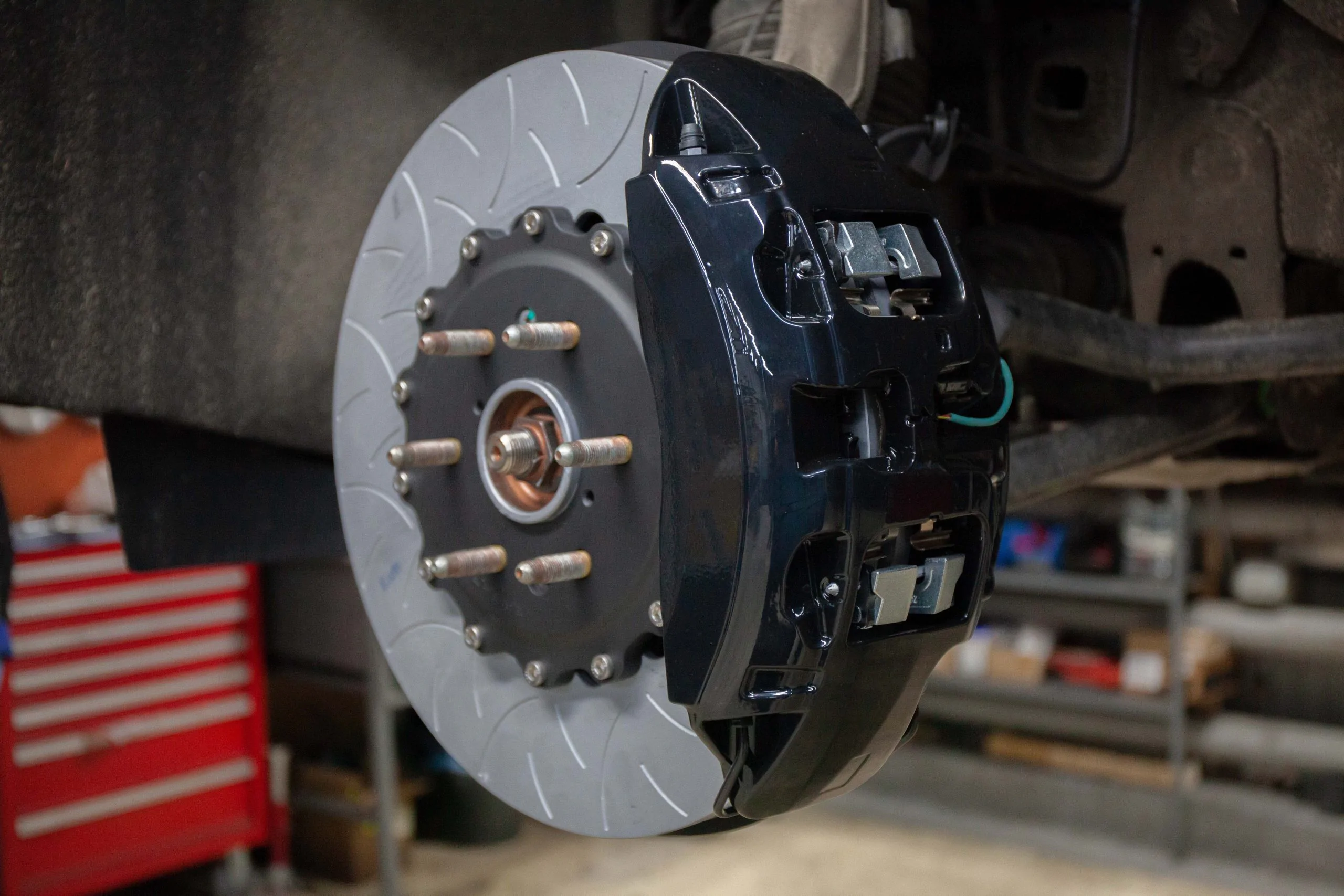 Brake system for Cadillac Escalade. Photo 10