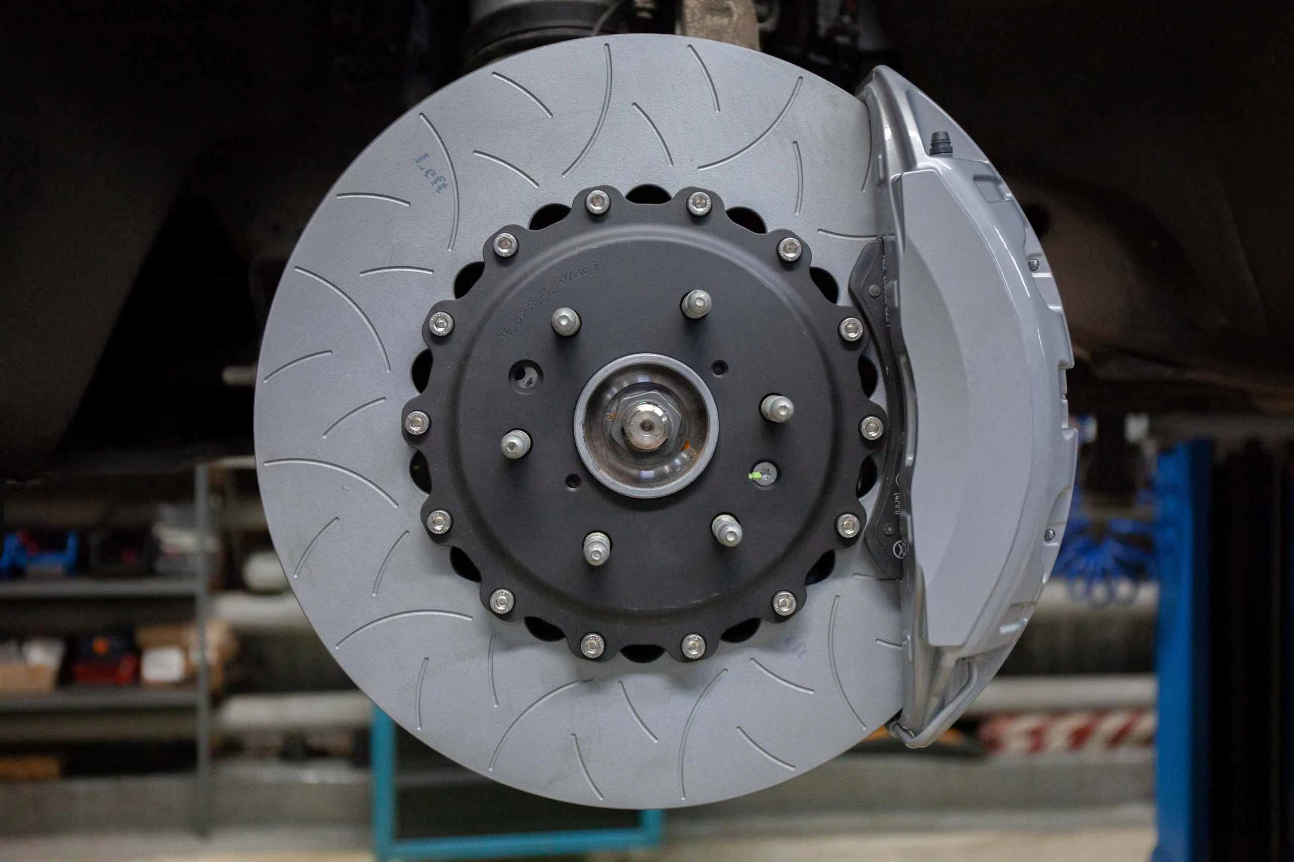 Brake system for Cadillac Escalade. Photo 2