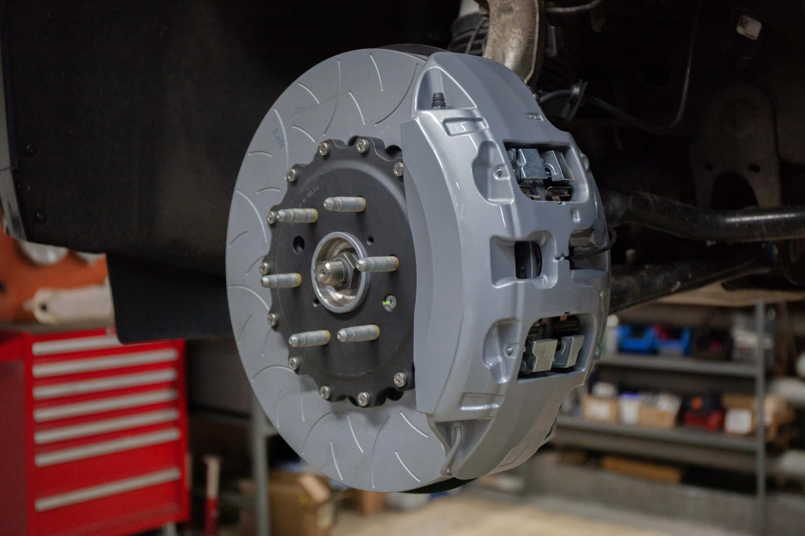 Brake system for Cadillac Escalade. Photo 3