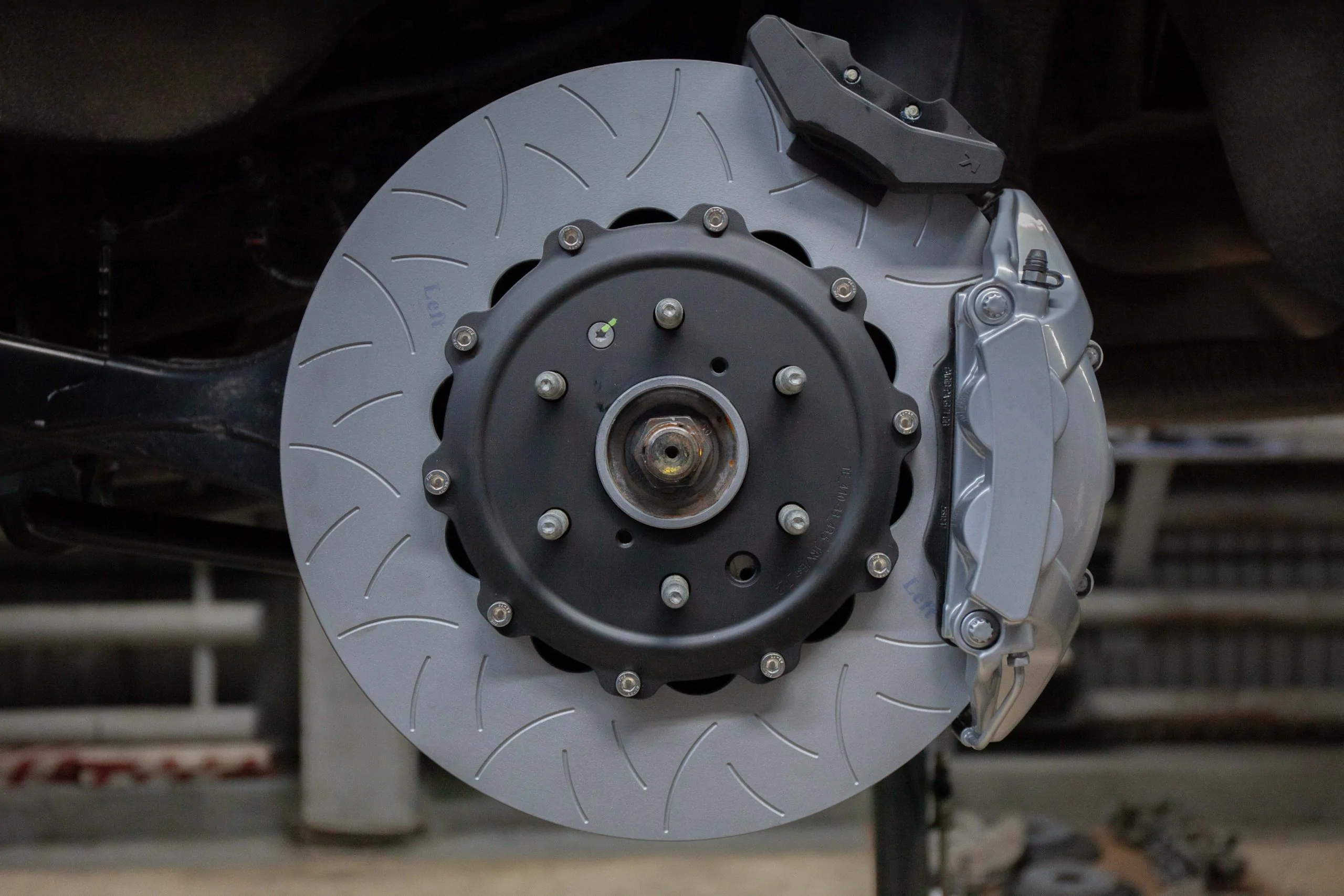 Brake system for Cadillac Escalade. Photo 5