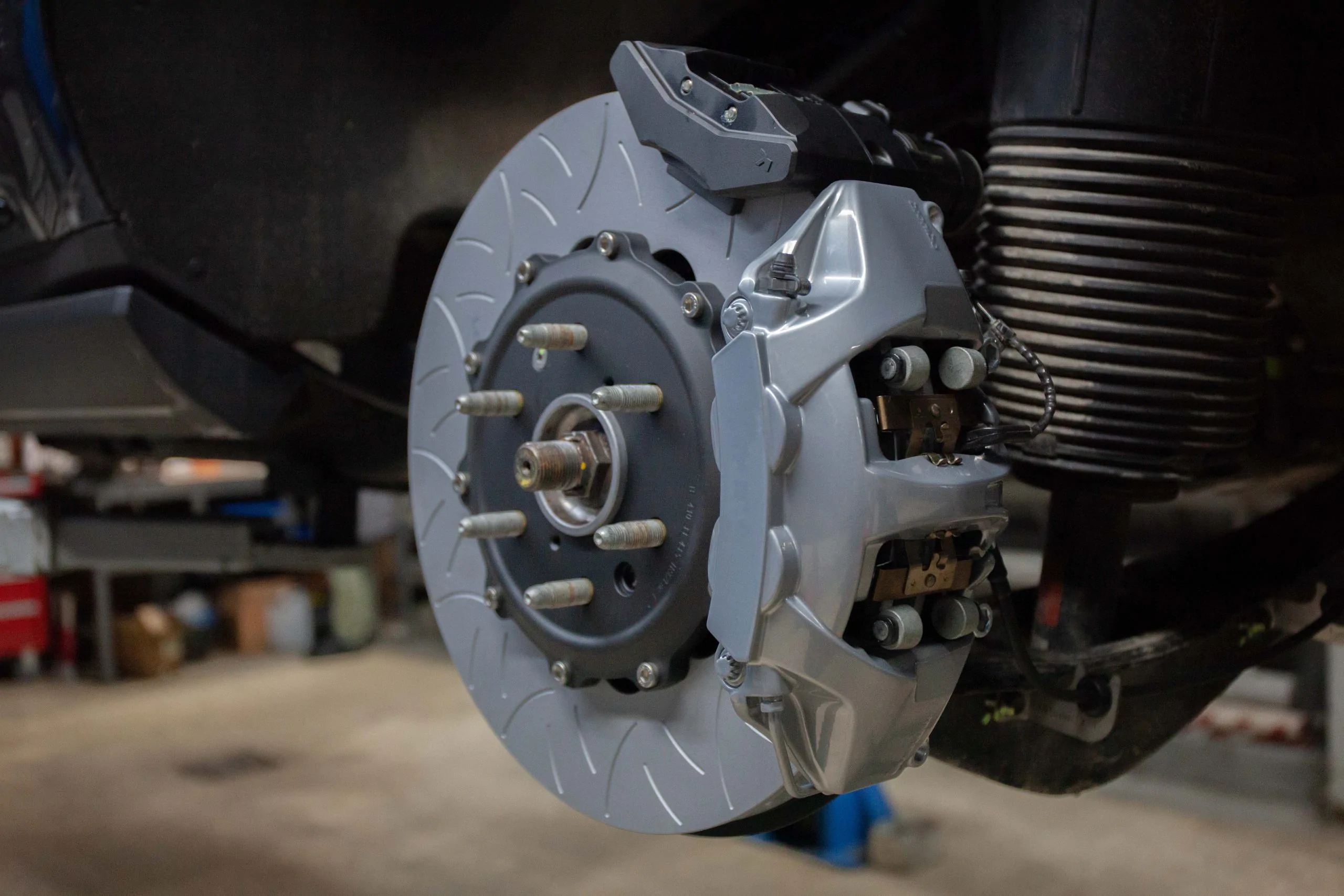 Brake system for Cadillac Escalade. Photo 6