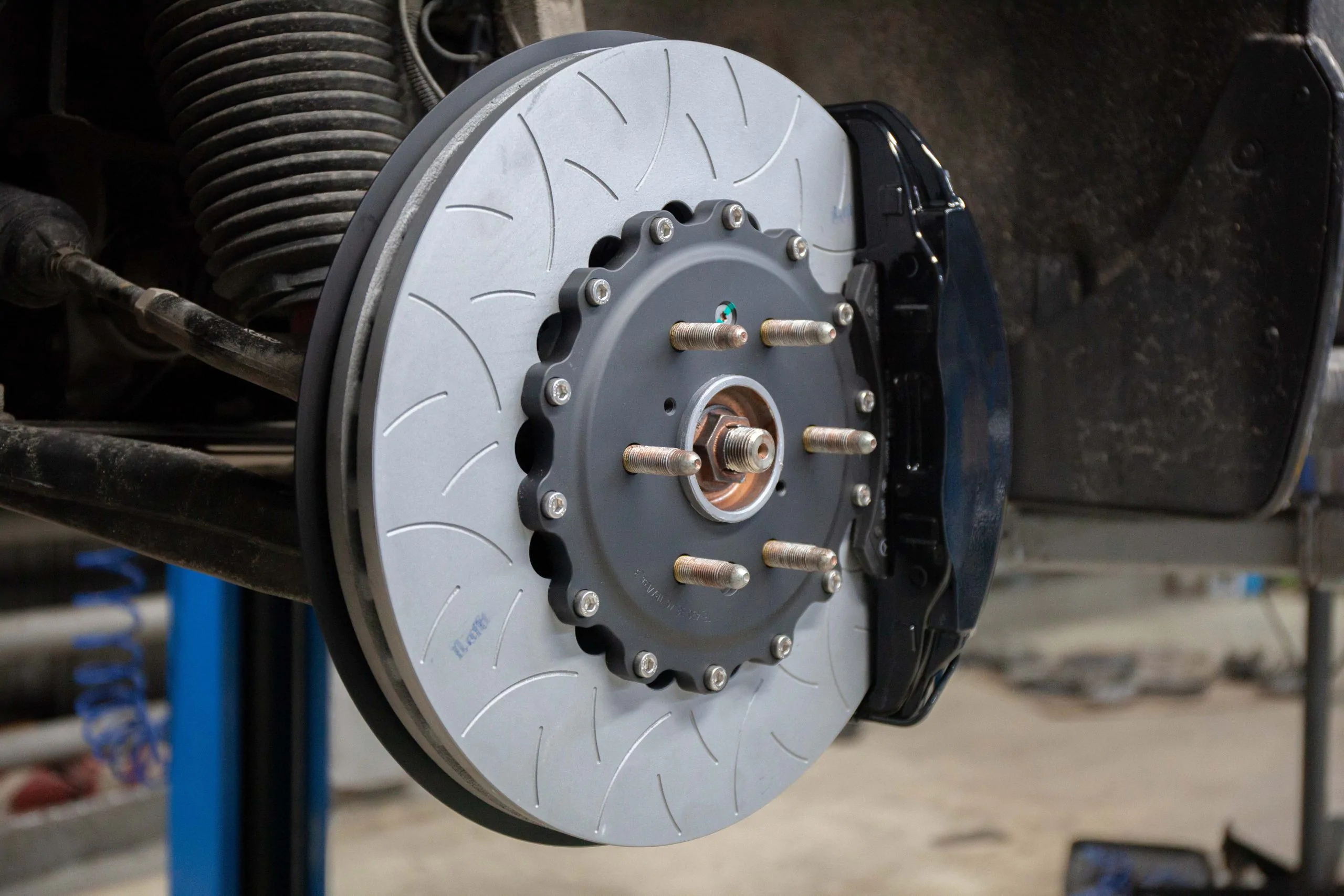 Brake system for Cadillac Escalade. Photo 8