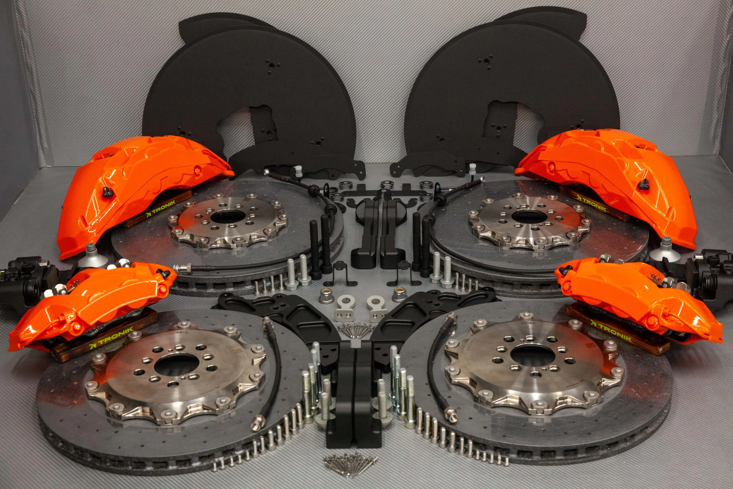 Carbon ceramic brake system kit for Rolls-Royce Cullinan. Pic 1