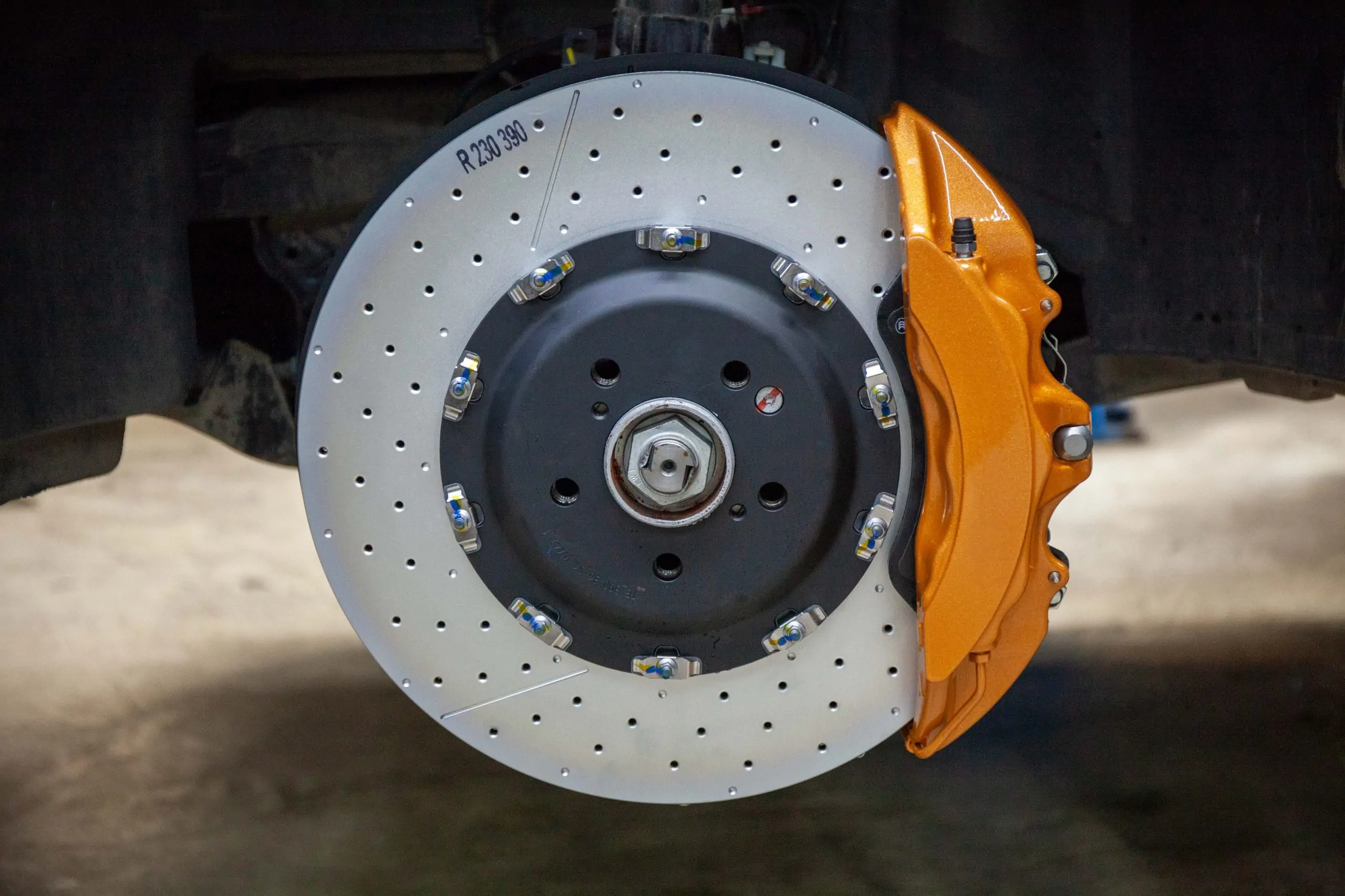 Brake system for Mercedes-Benz V-class. Pic 1