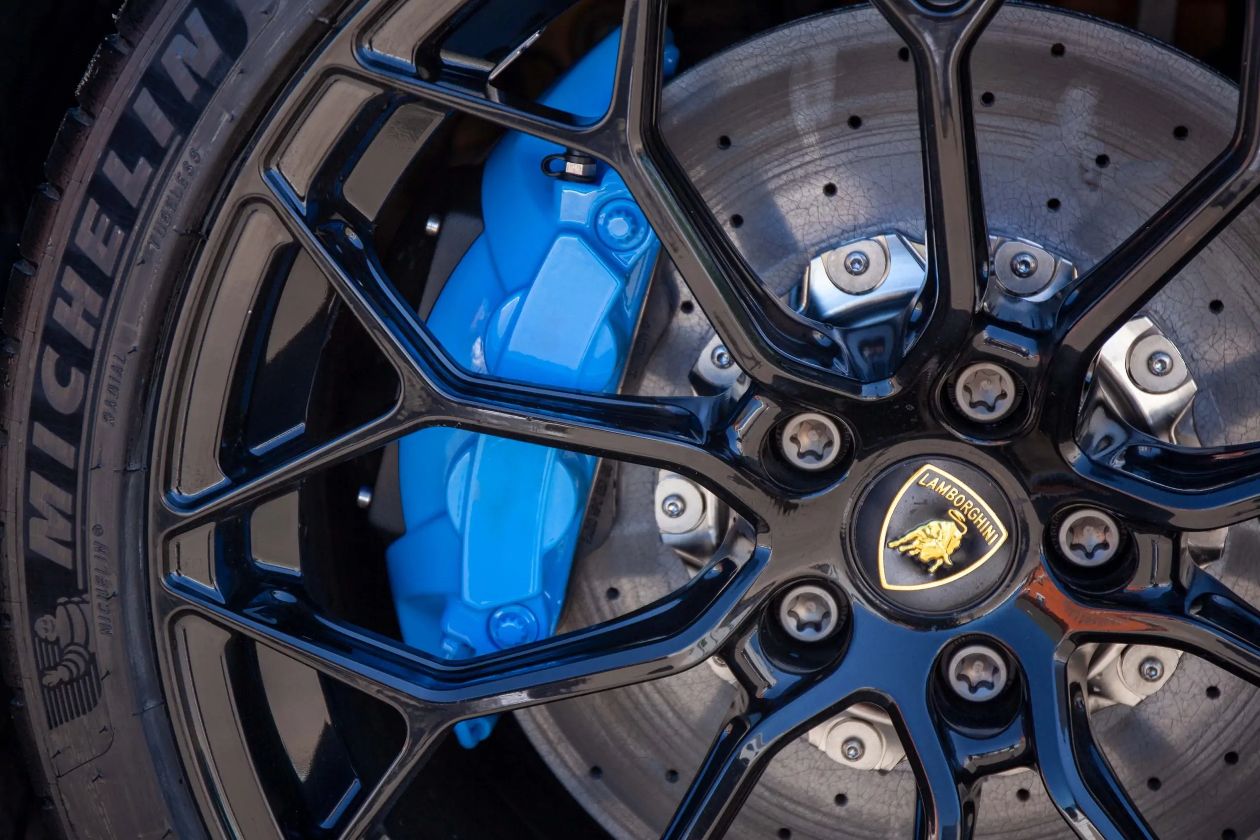 Carbon ceramic brake system for Lamborghini Huracan. Pic 34