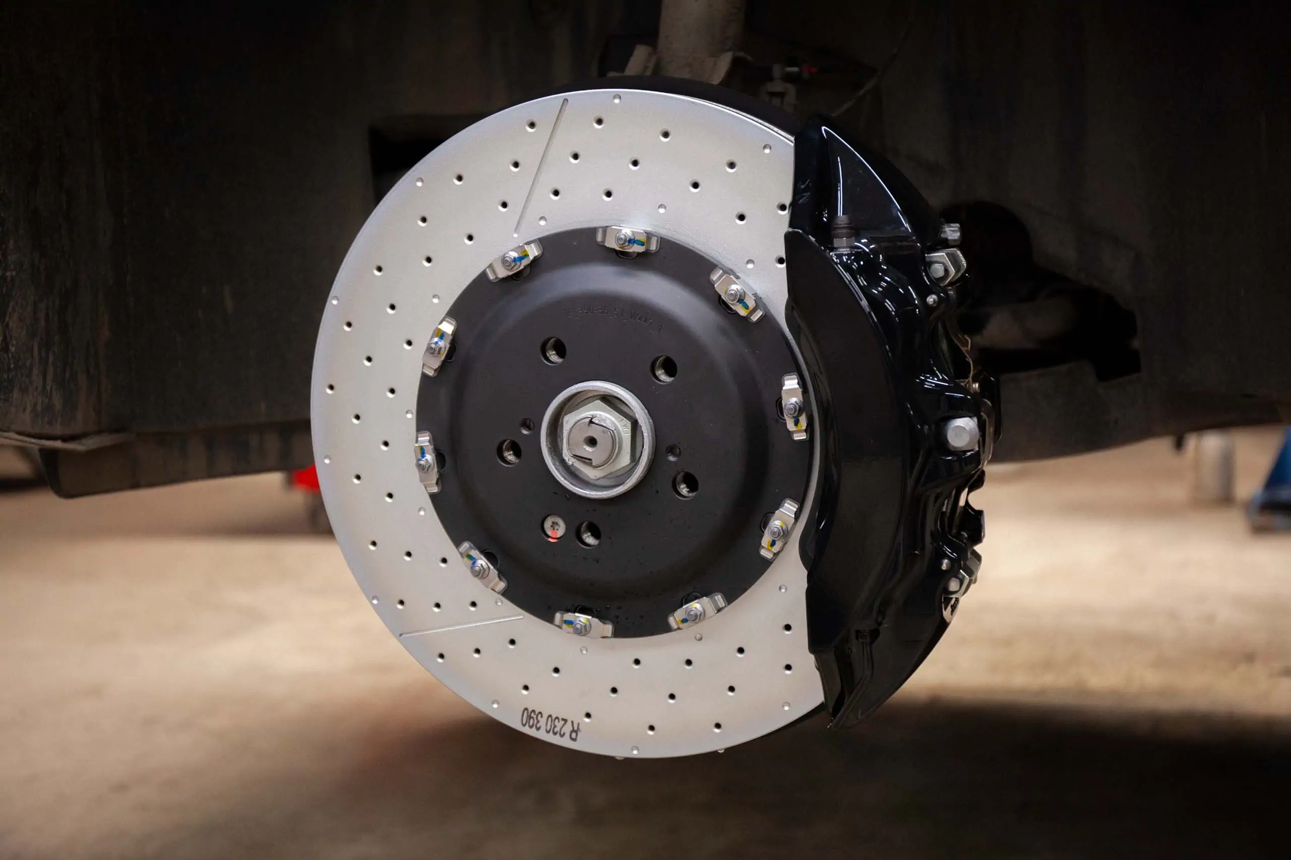 Brake system for Mercedes-Benz V-class. Pic 2