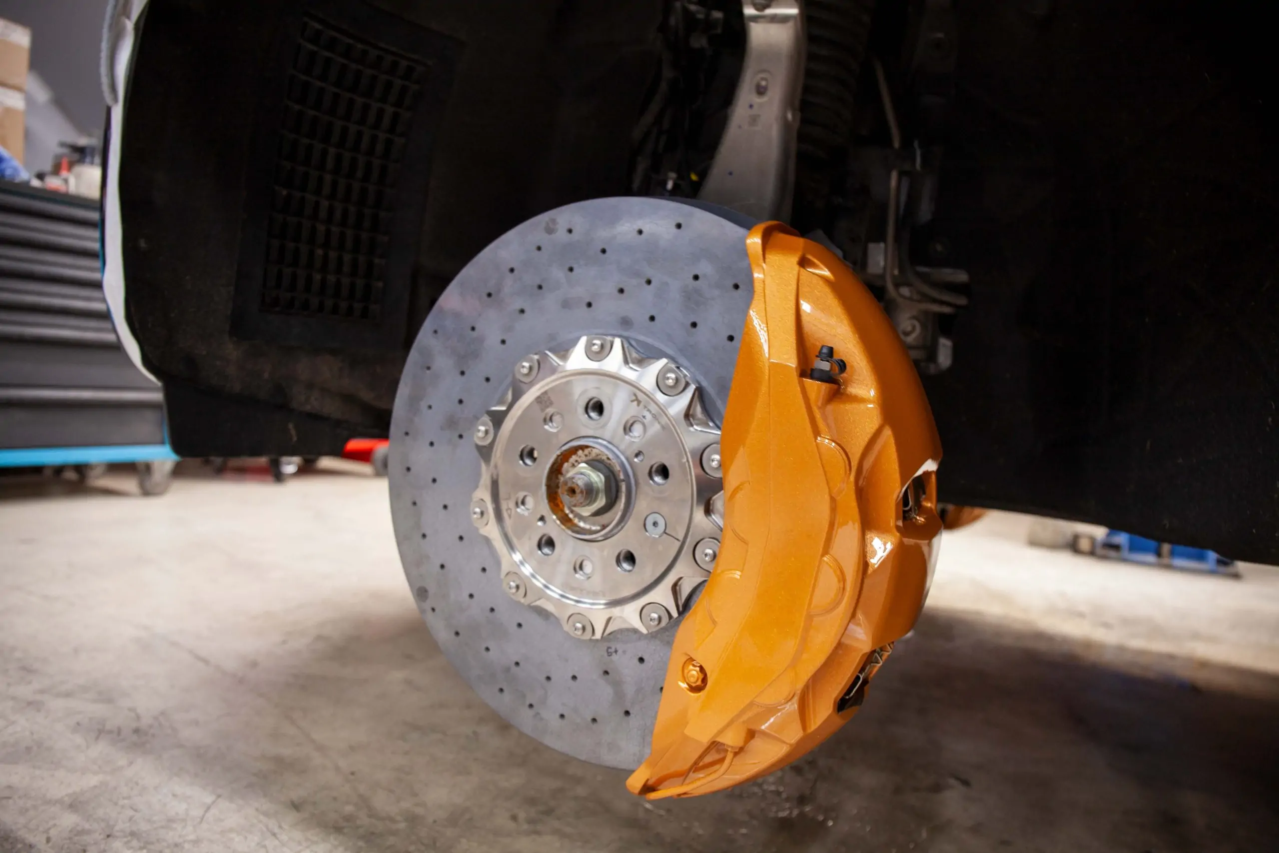 Carbon ceramic brake system for Range Rover L460. Pic 4