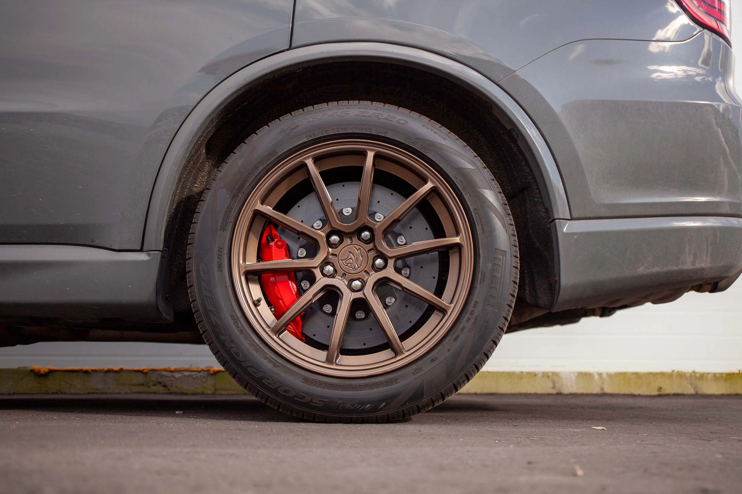 Carbon ceramic brake system for Dodge Durango. Pic 10